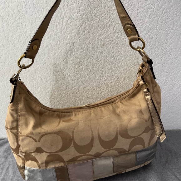 Coach Hobo - Picture 5 of 7